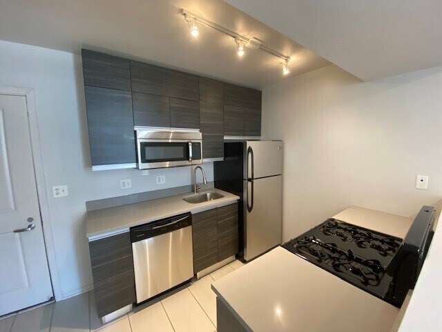 Photo - 30 E Roosevelt Rd