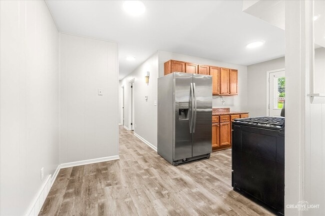 Photo - 1528 Oak Ln