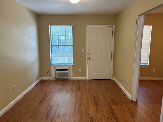 Photo - 1706 S Powell St Unit 206