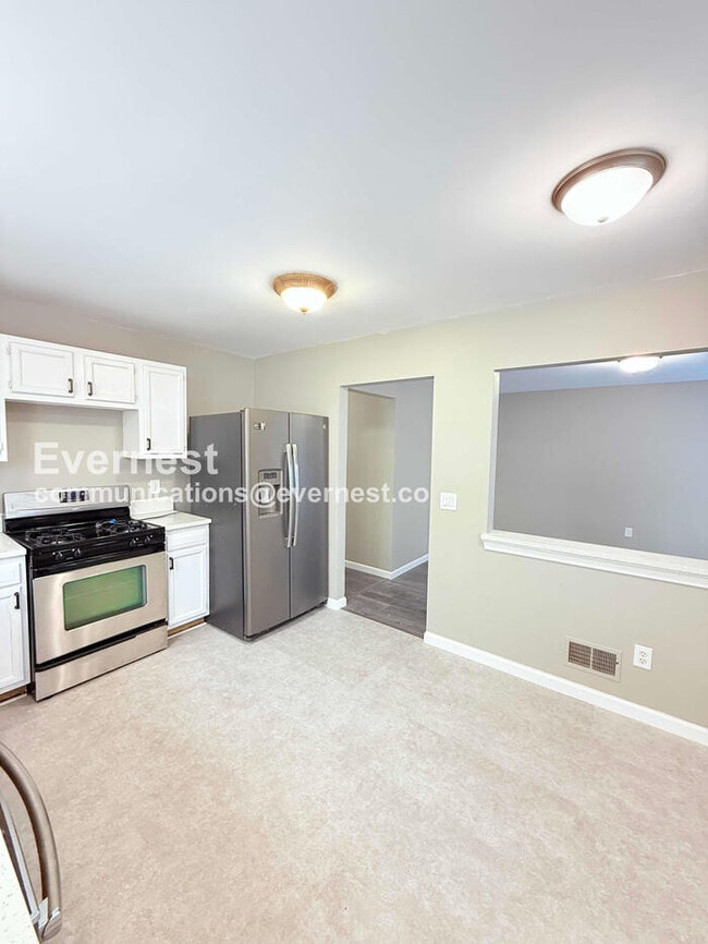 Photo - 23569 Stewart Ave