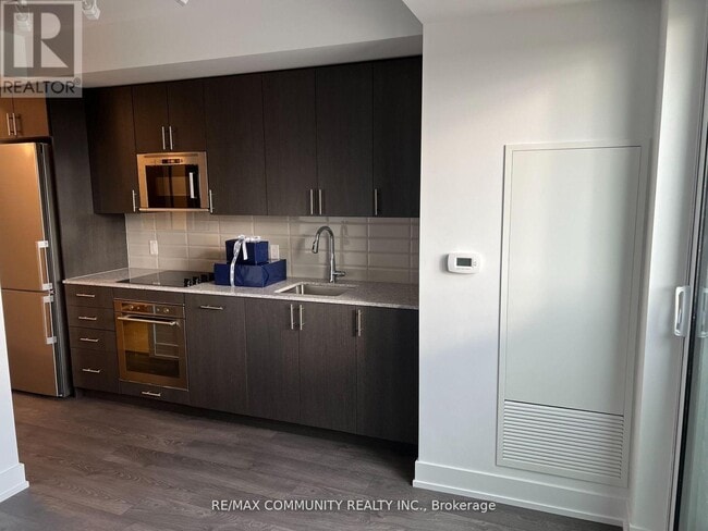 Photo - 2550 Simcoe St N Unit #903