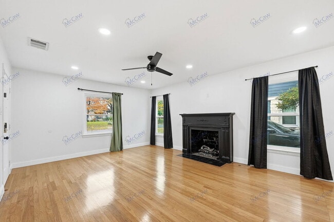 Photo - 1622 Hollywood Ave