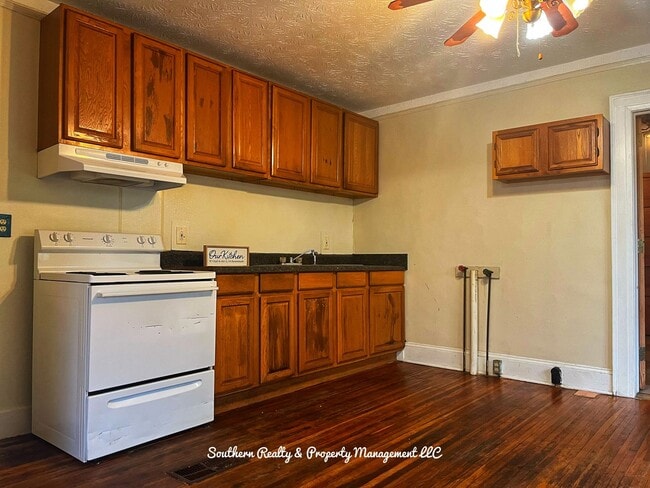 Photo - Cherry Street Triplex, Mgm Unit 2426 Cherry St