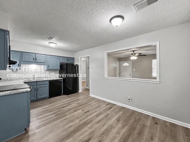 Photo - 6415 Riverdale Cove