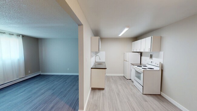 Photo - 9807-9108 108 Ave Unit 103