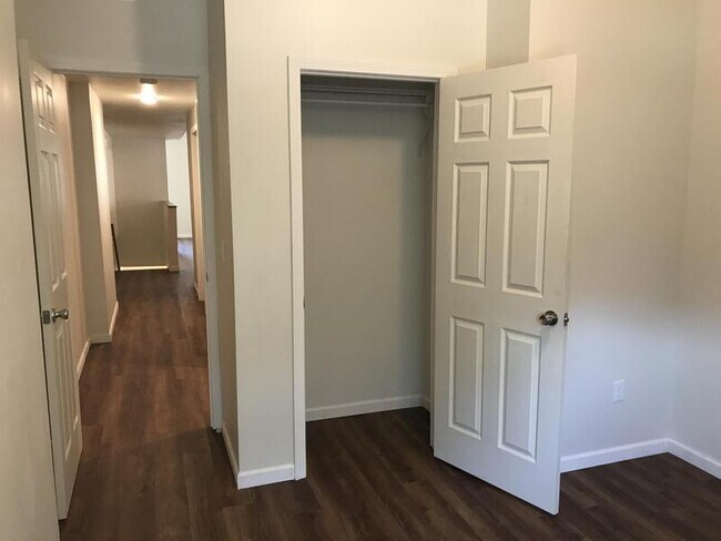 Photo - 1418 Union Blvd