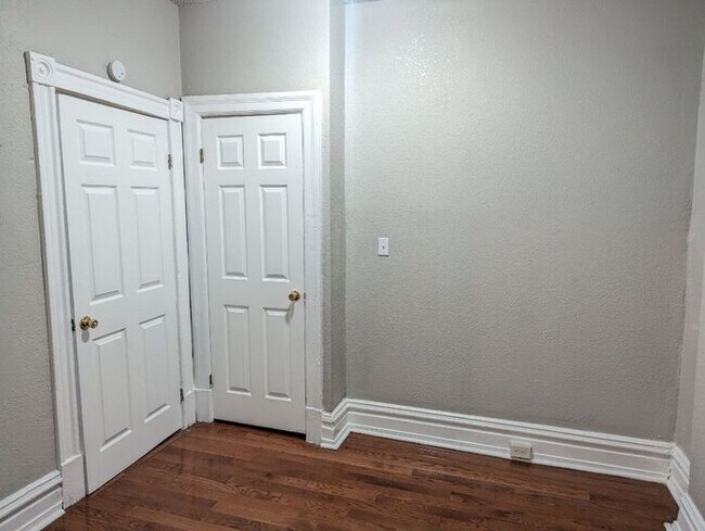 Photo - Beautiful 2 Bed 1 Bath Apartment with bonu...
