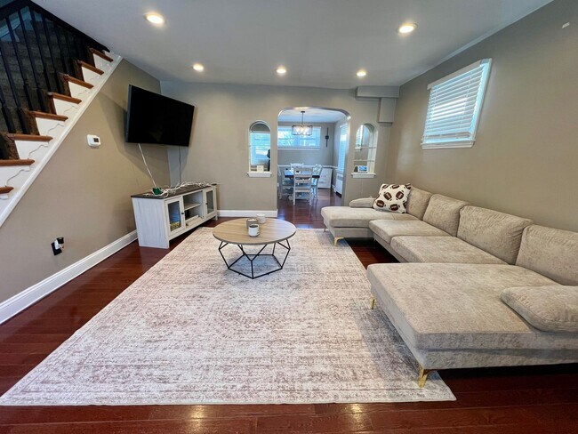 317 Barker Ave