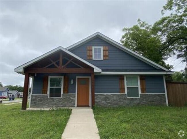 Building Photo - 1004 S Armstrong Ave Rental