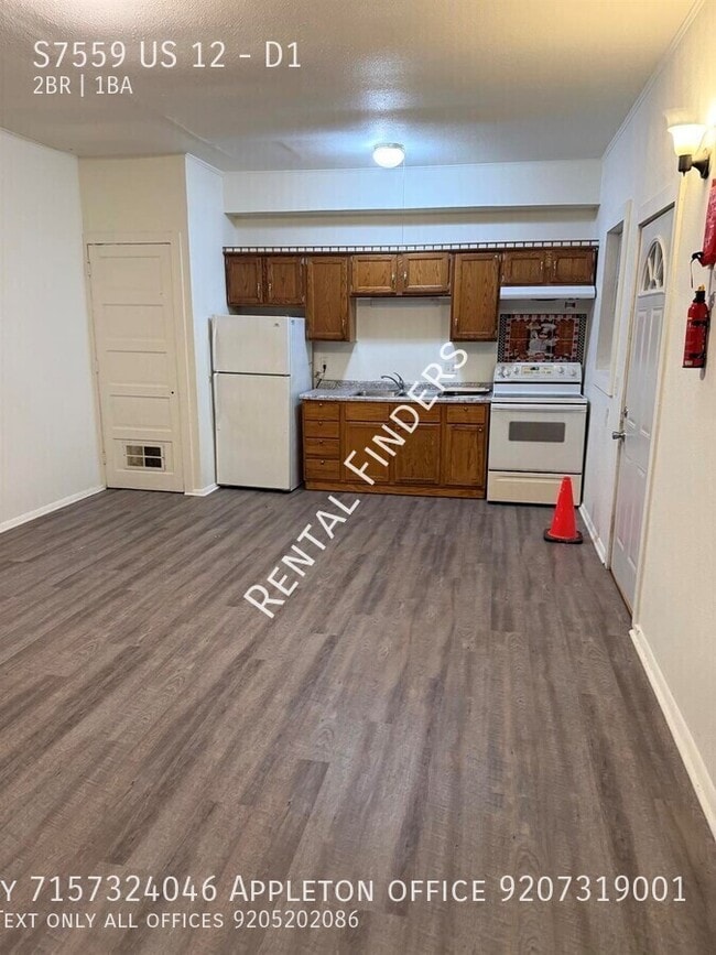 Building Photo - S7559 US-12 Unit D1