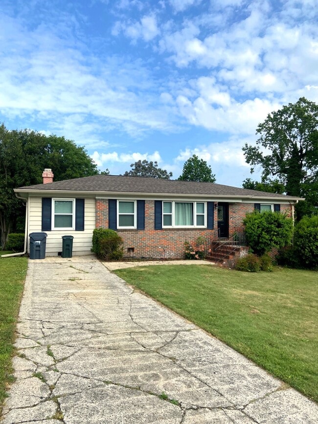 Building Photo - 3188 Valley Park Dr Rental