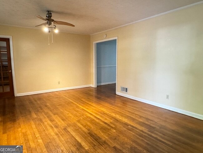 Photo - 222 Pineview Dr