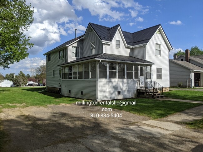 Building Photo - 6029 3rd St Unit Apt #3