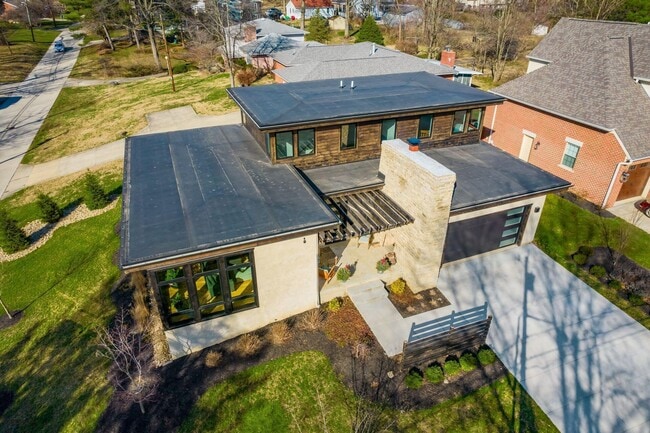 Photo - 250 McCoy Ave