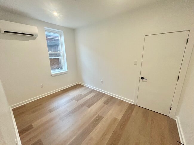 Photo - 2725 W Girard Ave Unit 2R