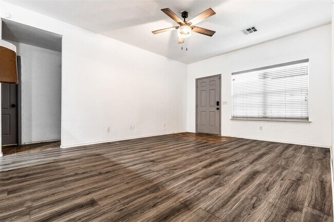 Photo - 4501 Wagner Lake Dr