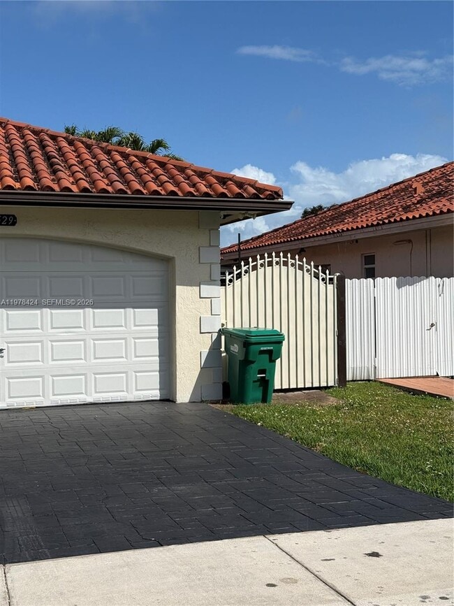 Photo - 18529 SW 97th Pl Unit 1