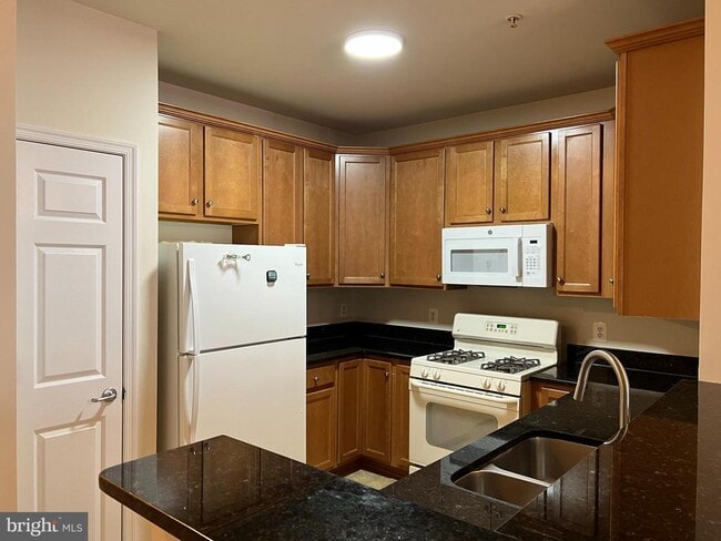 Photo - 3840 Lightfoot St Unit 240