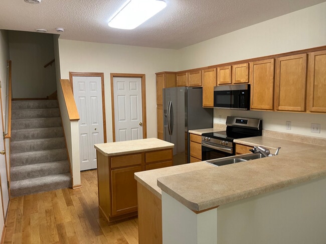 Photo - 5987 Sandcherry Pl NW