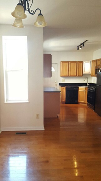 Diningroom View #2 - 2632 Oakford St
