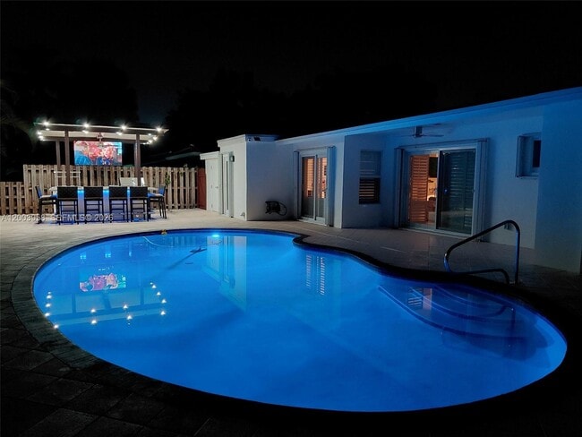 Building Photo - 108 NE 30th St