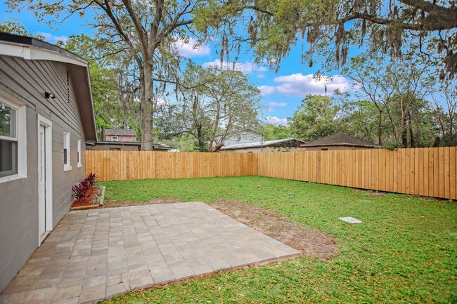 Photo - 237 N Bowlan St