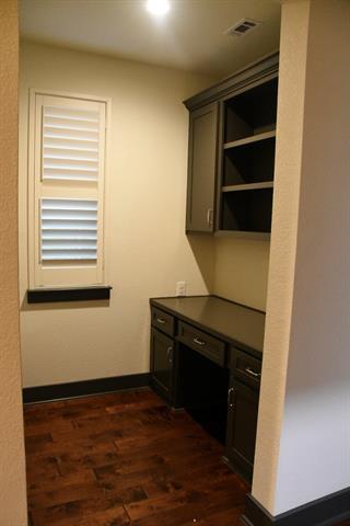 Photo - 2815 Merrimac St