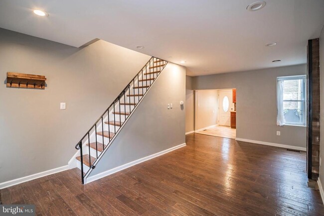 Photo - 2303 E Cabot St Townhome