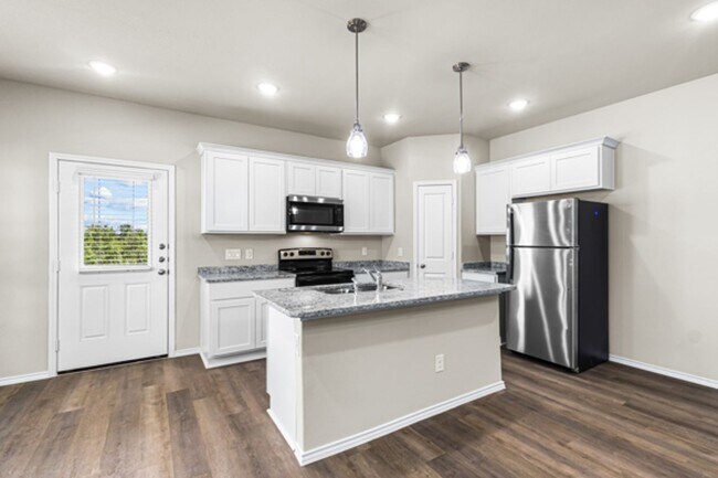 Photo - 138 Sai Mnr Unit 138 Sai Manor   101