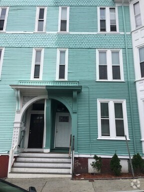 Building Photo - 13 Wendover St Unit 3 Rental