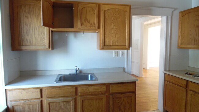 Photo - 90 Maple St Unidad 4