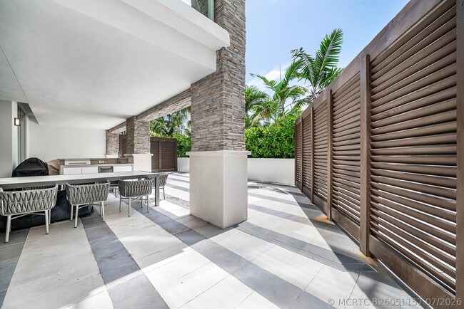 Photo - 220 SE Mizner Blvd Unit 205