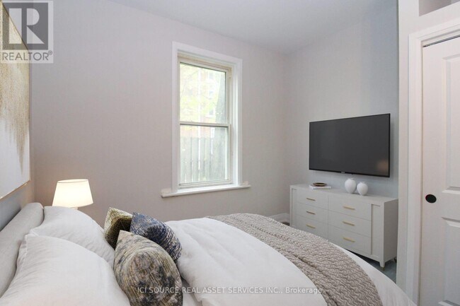 Photo - 291 Stewart St