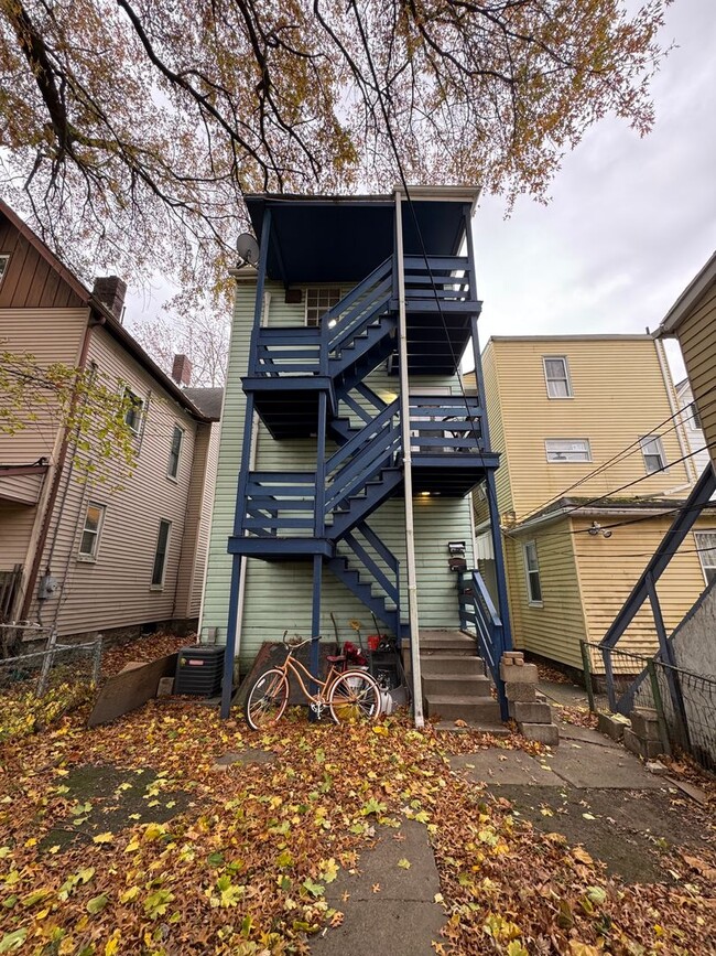 Photo - 542 5th Ave Apartment Unit 3