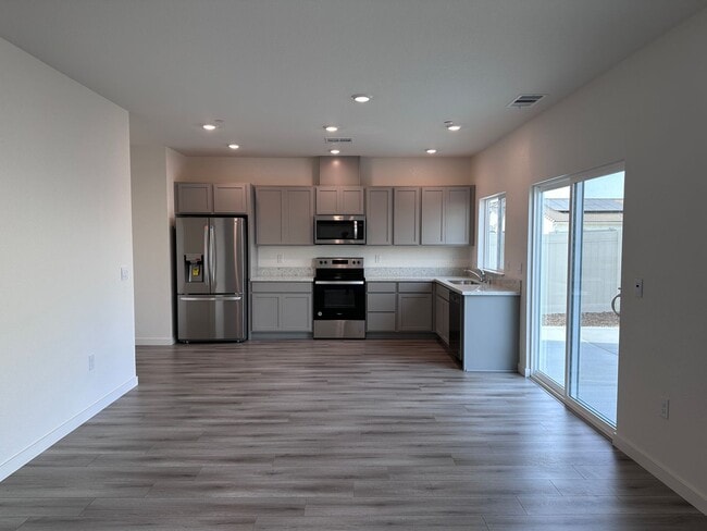 Photo - Beautiful 2024 Built 4/2.5 - New Subdivision!