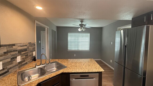 Photo - 8110 Streamside Dr