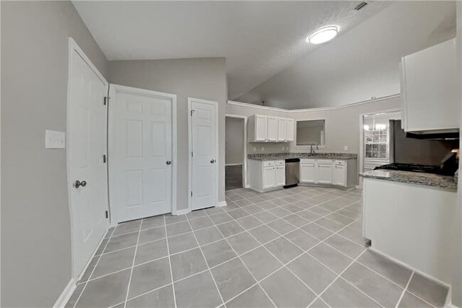 Photo - 775 James Ridge Dr