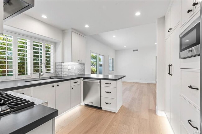 Photo - 2750 Point Del Mar