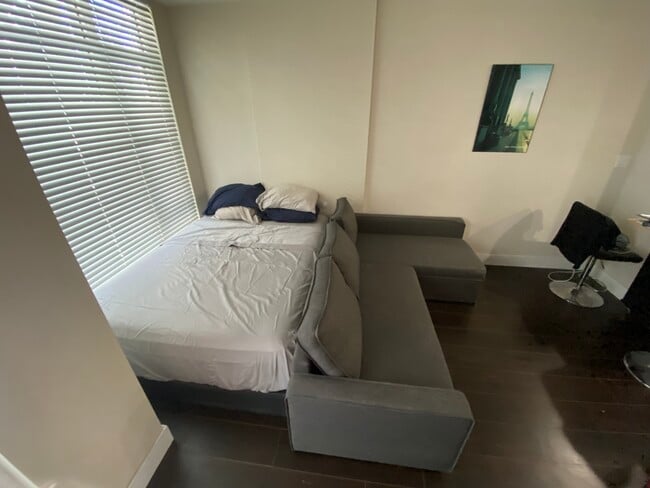 1090 Johnson St Unit 406