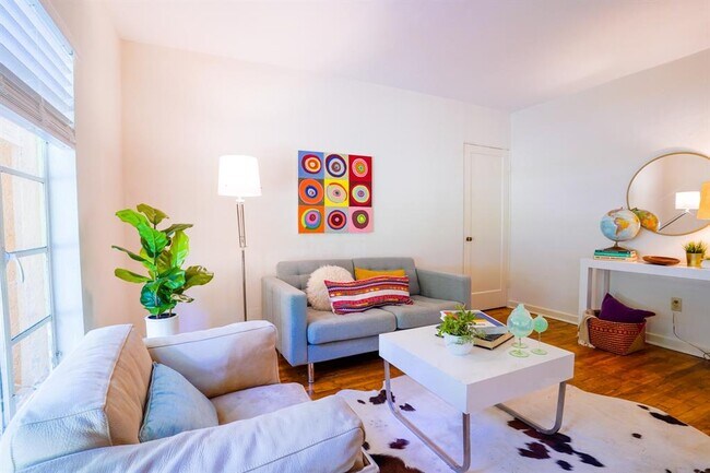 Photo - 1401 Ashwood Rd
