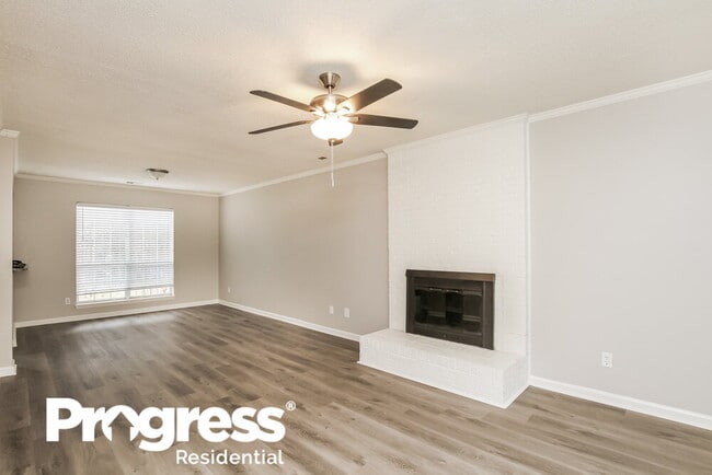 Photo - 100 Bath Cir
