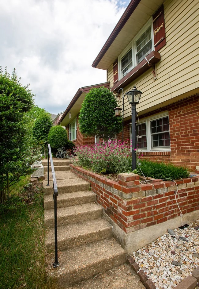 Photo - 6741 Bostwick Dr