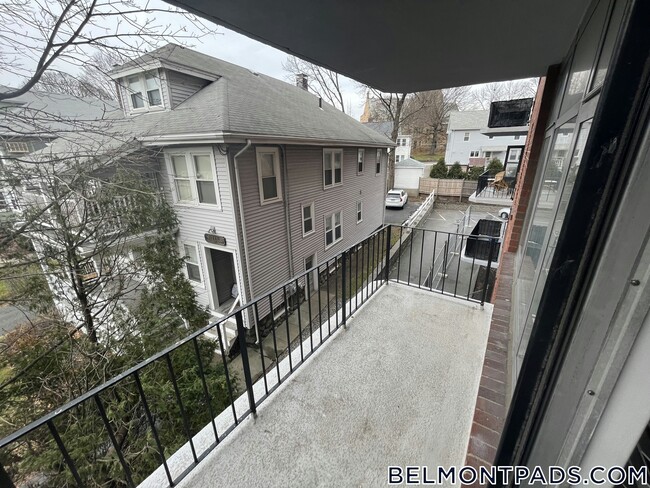 Building Photo - 125 Trapelo Rd