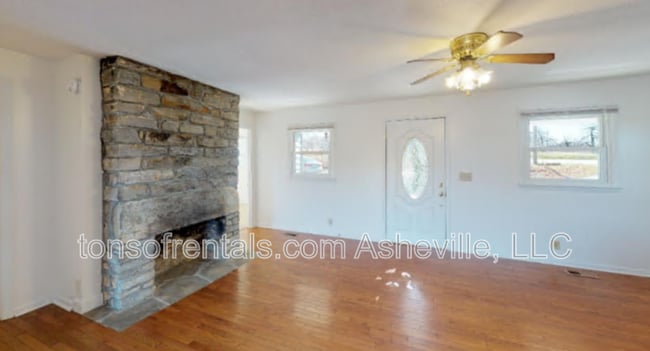 Photo - 1051 Upward Rd