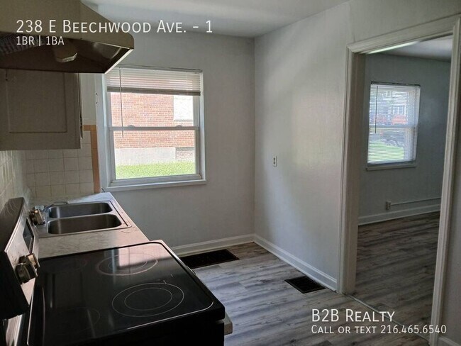 Photo - 238 E Beechwood Ave Unit 1