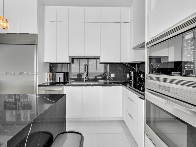 Photo - 2020 N Bayshore Dr Unit 3303