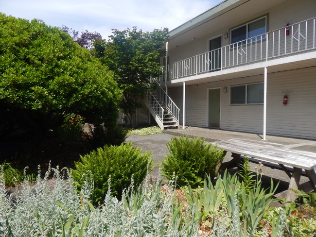 Photo - 21011 67th Ave W Unidad 8