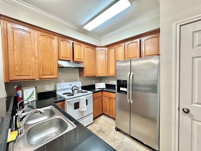 Photo - 9400 Bellaire Blvd