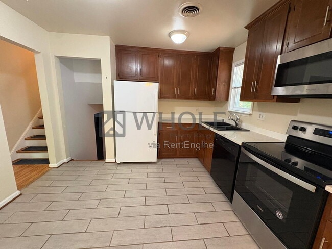 Photo - 386 Wildwood Ct