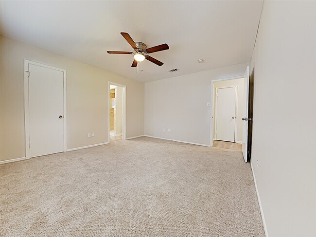 Photo - 6511 Grey Oaks Dr